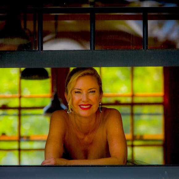 Meet your Posher, Kristin - Picture 1 of 1